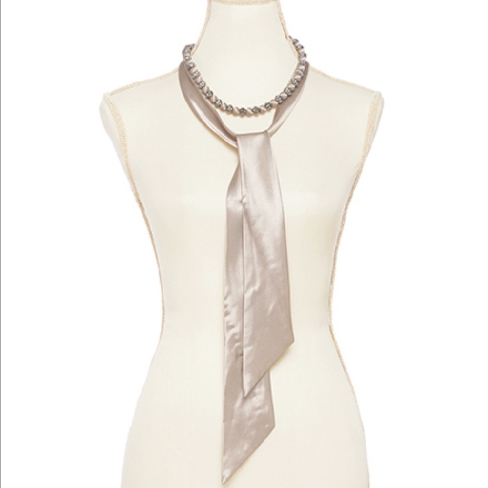 NWT Satin belt scarf necklace metal ring braided in light green one size - Picture 3 of 7